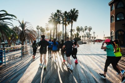 Waarom jongeren liever hardlopen dan uitgaan